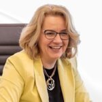 OANA STOENESCU CONSULTANT DE AFACERI